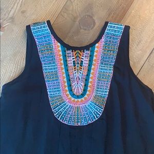 Embroidered flowy tank size S